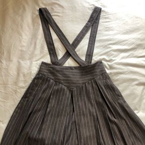 Zara Basics Grey Pinafore Overalls Skirt w/ Tortoise Shell Buttons
